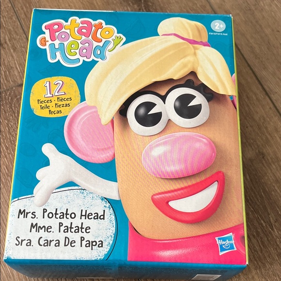 Hasbro Other - NIB! Hasbro Mrs. Potato Head Toy Box - 12 pieces